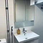 Seaview, 5 Min To Metro And Major Shopping Center Apartmán
