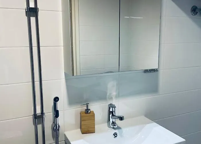 Seaview, 5 Min To Metro And Major Shopping Center Espoo