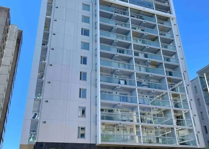 Seaview, 5 Min To Metro And Major Shopping Center * Espoo